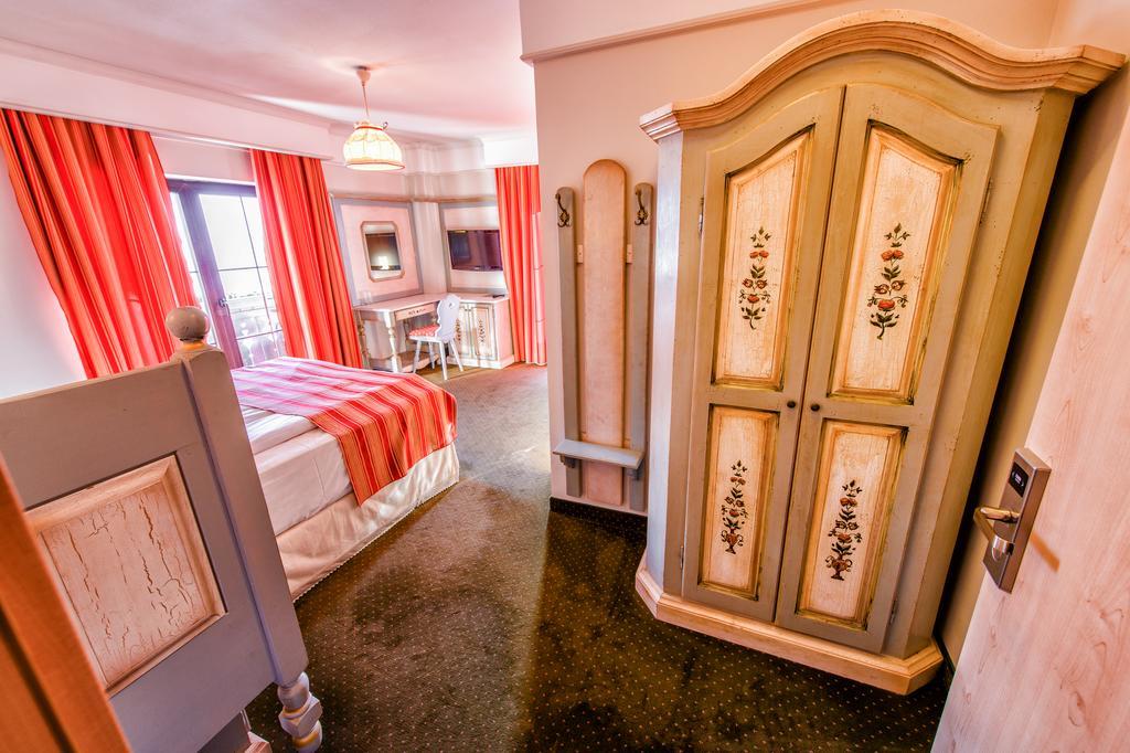 Brandeberg Pension & Restaurant Bran  Room photo