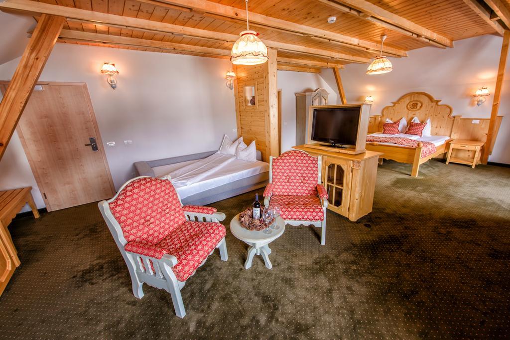 Brandeberg Pension & Restaurant Bran  Room photo